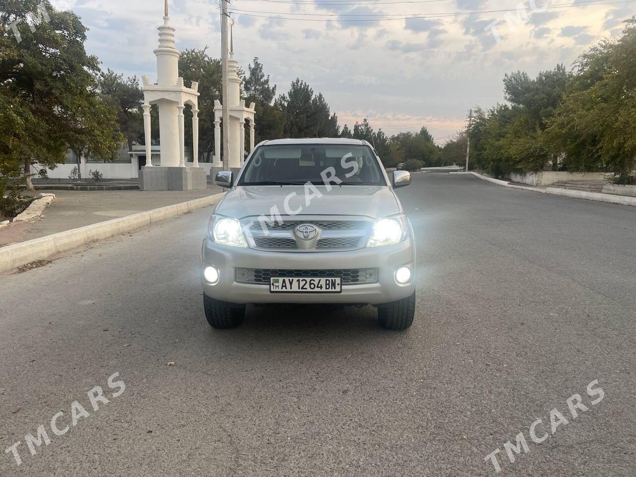 Toyota Hilux 2007 - 230 000 TMT - Türkmenbaşy - img 6