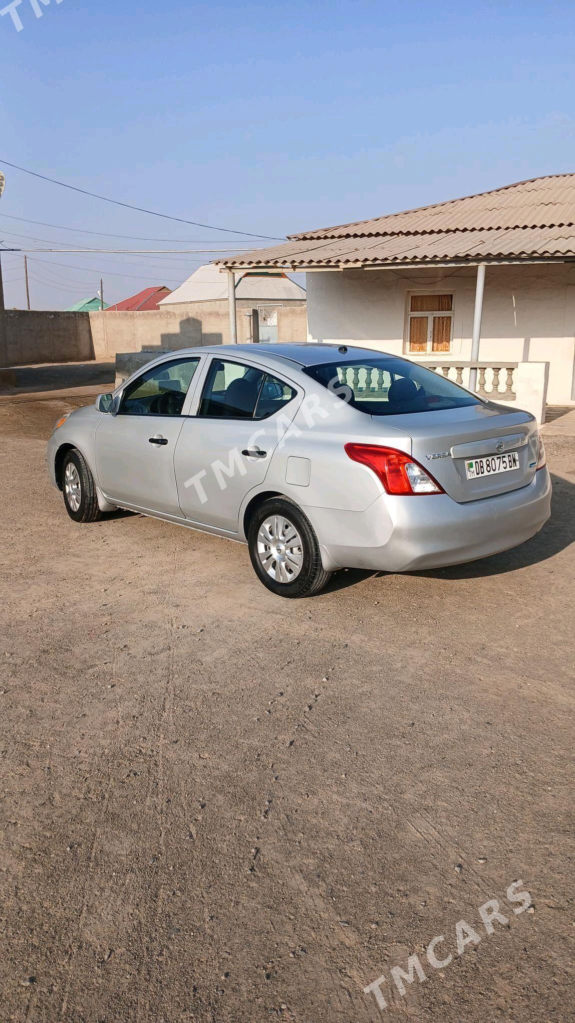 Nissan Versa 2012 - 92 000 TMT - Türkmenbaşy - img 2