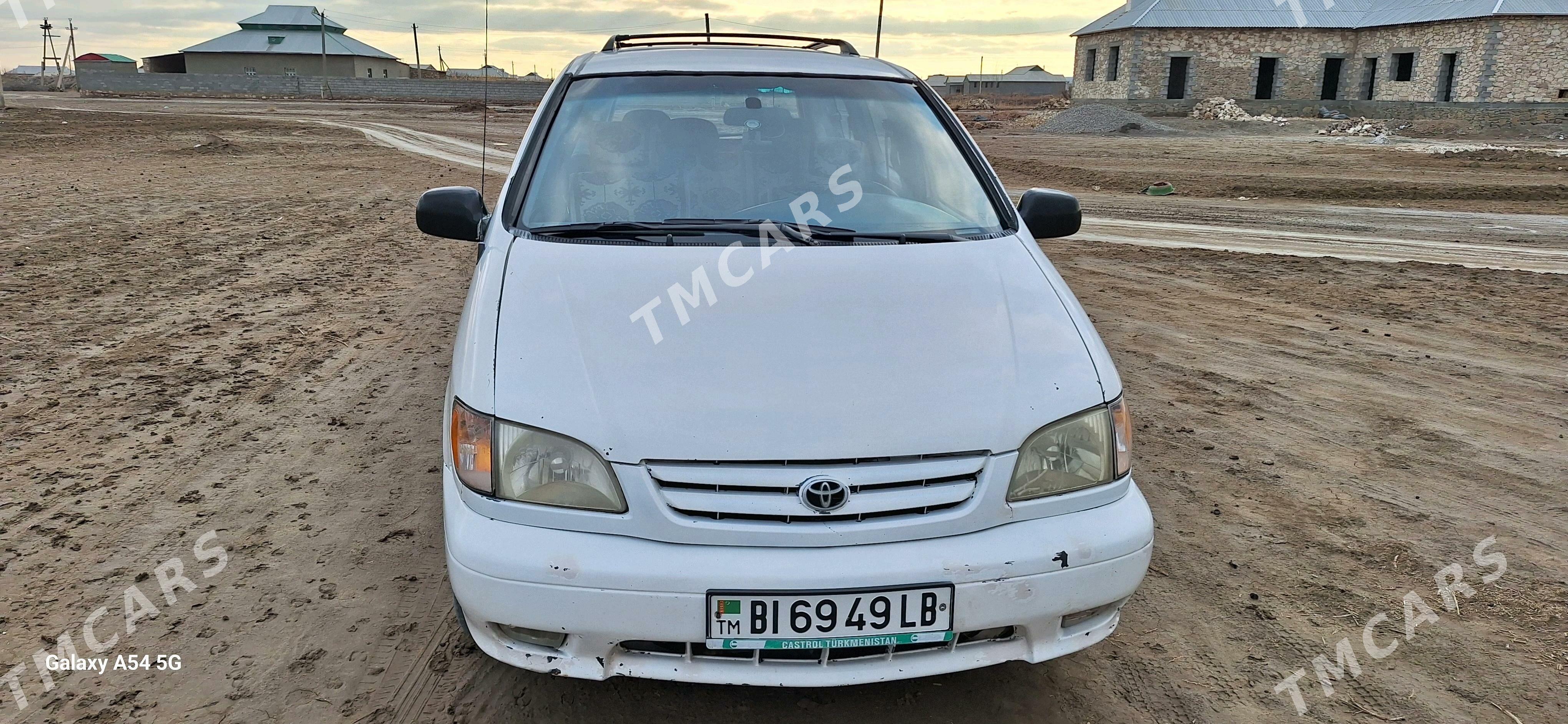 Toyota Sienna 2002 - 140 000 TMT - Köýtendag - img 2