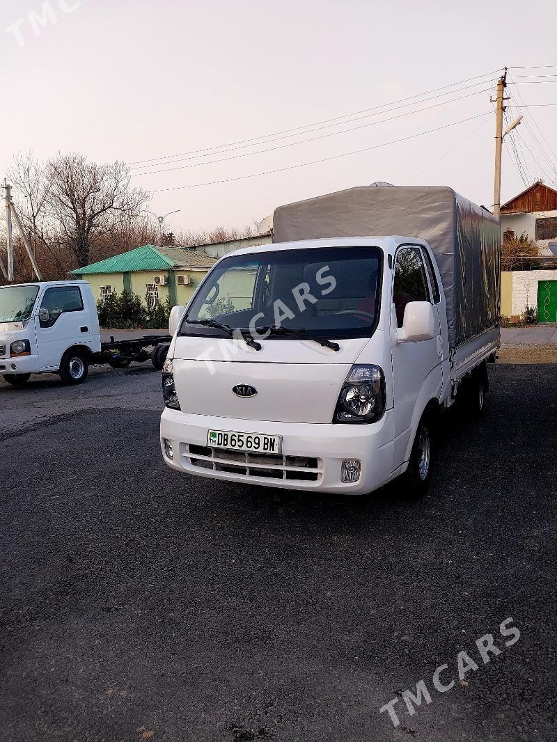 Kia Bongo 2012 - 145 000 TMT - Sowetskiý köç. (Garaşsyzlyk şaýoly) - img 2