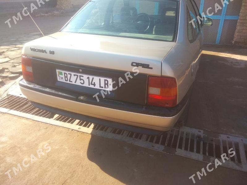 Opel Vectra 1991 - 33 000 TMT - Чарджоу - img 2