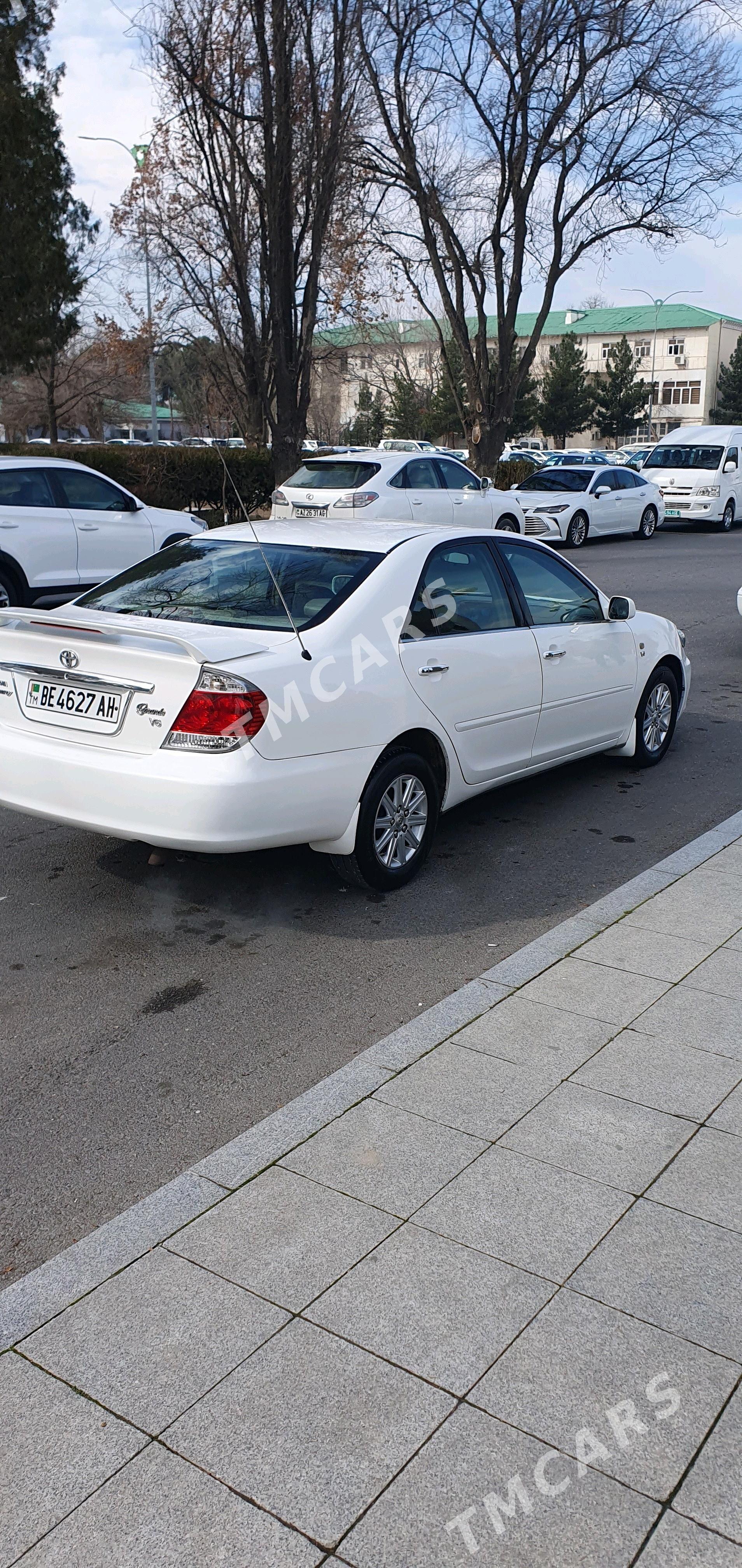 Toyota Camry 2004 - 145 000 TMT - Bäherden - img 4