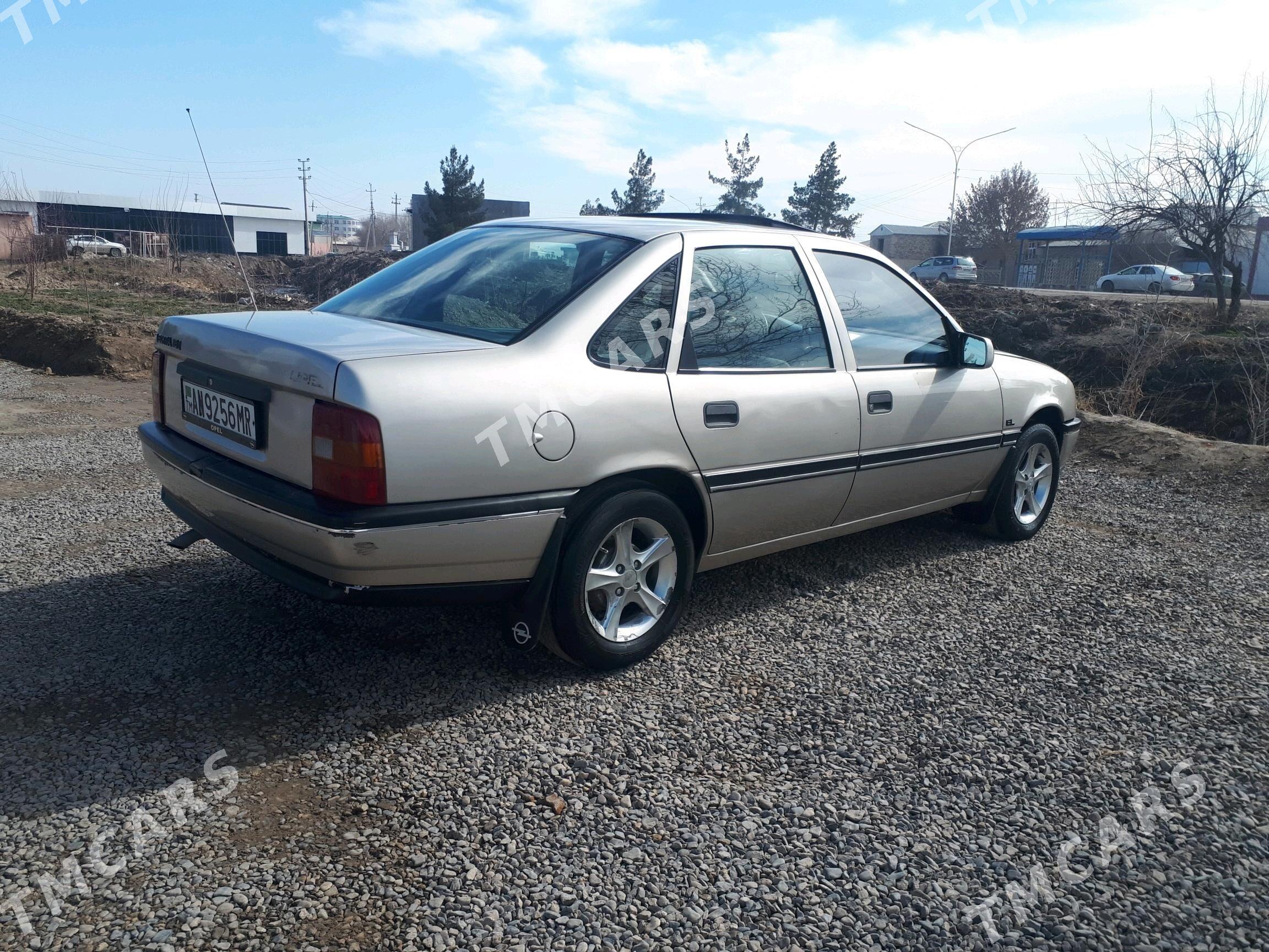 Opel Vectra 1990 - 30 000 TMT - Мары - img 4