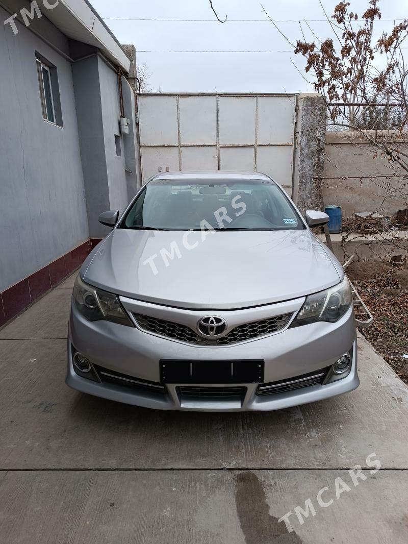 Toyota Camry 2013 - 230 000 TMT - Дашогуз - img 2