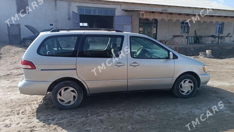 Toyota Sienna 2002 - 155 000 TMT - Şabat etr. - img 2