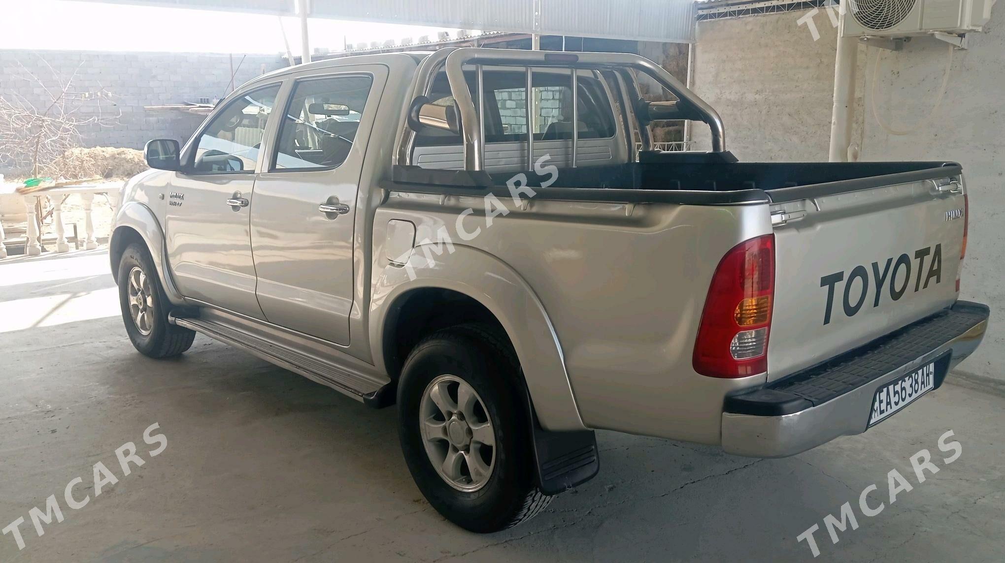 Toyota Hilux 2009 - 200 000 TMT - Бахарден - img 6