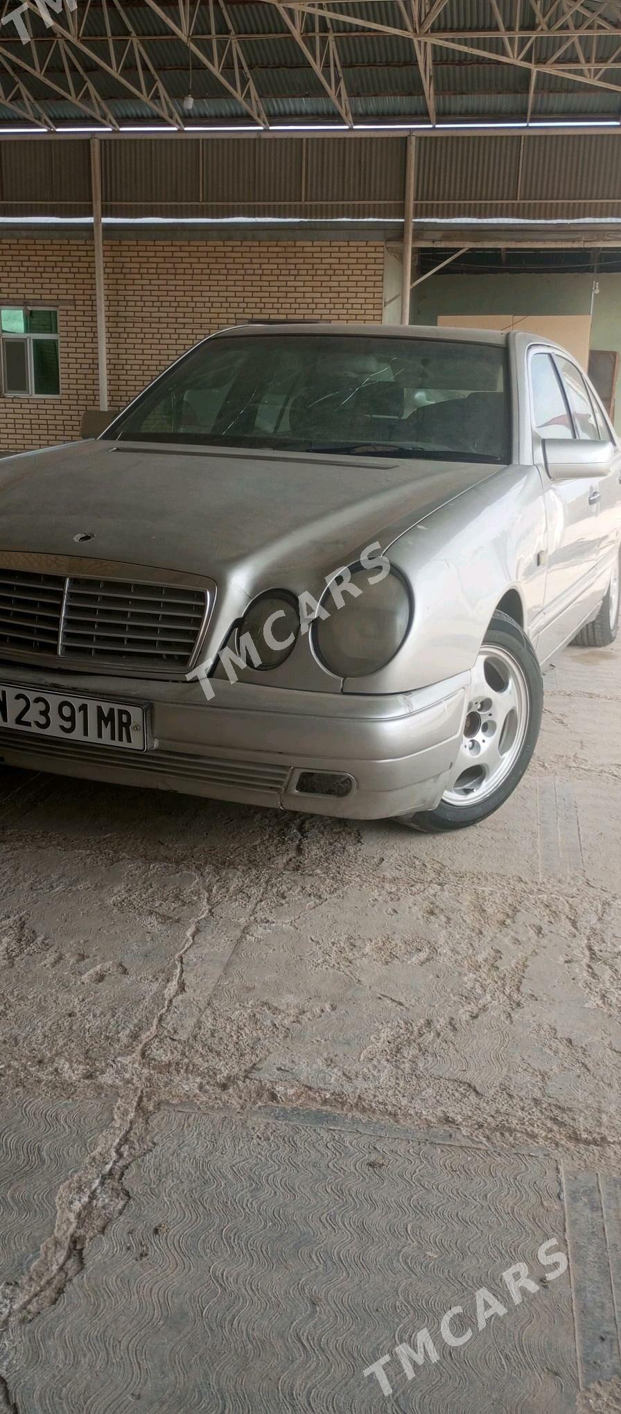 Mercedes-Benz E320 1996 - 45 000 TMT - Mary - img 5