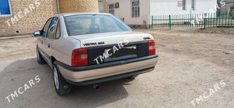 Opel Vectra 1989 - 45 000 TMT - Murgap - img 3