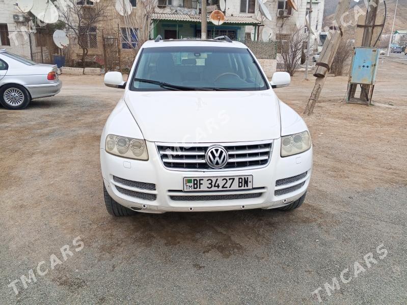 Volkswagen Touareg 2006 - 130 000 TMT - Туркменбаши - img 3