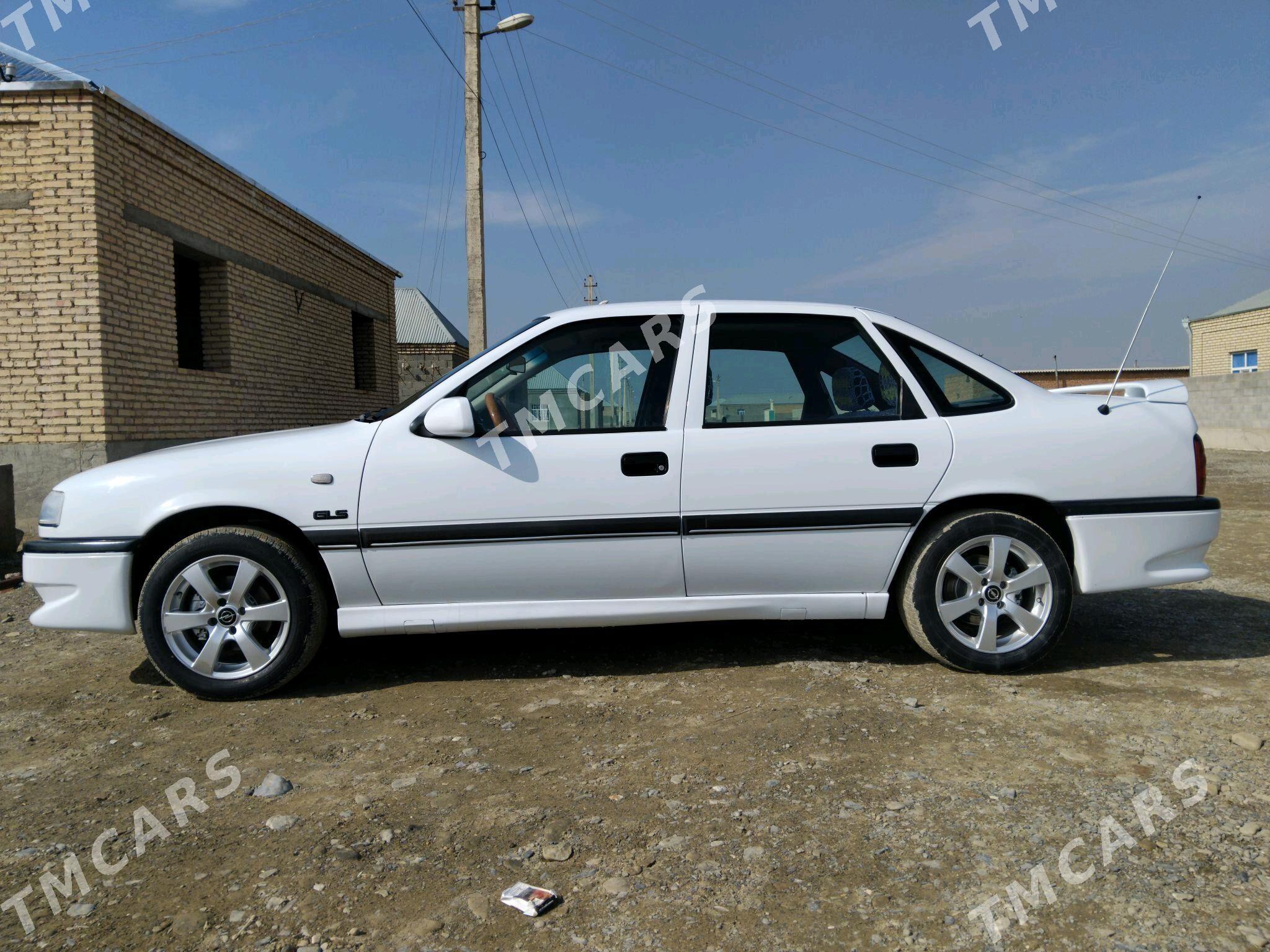 Opel Vectra 1993 - 50 000 TMT - Бахарден - img 4