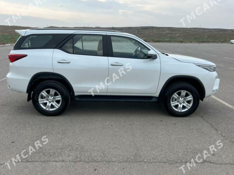 Toyota Fortuner 2024 - 620 000 TMT - Ашхабад - img 8