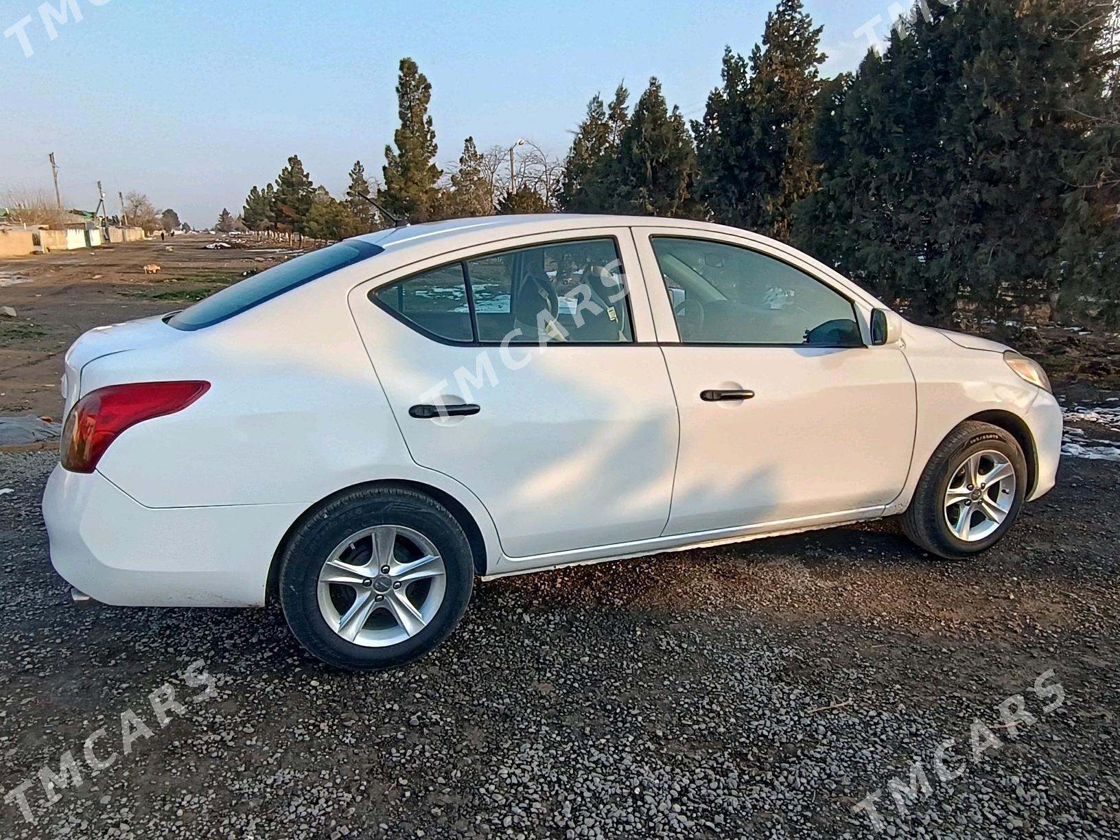 Nissan Versa 2012 - 85 000 TMT - Ýaşlyk - img 5