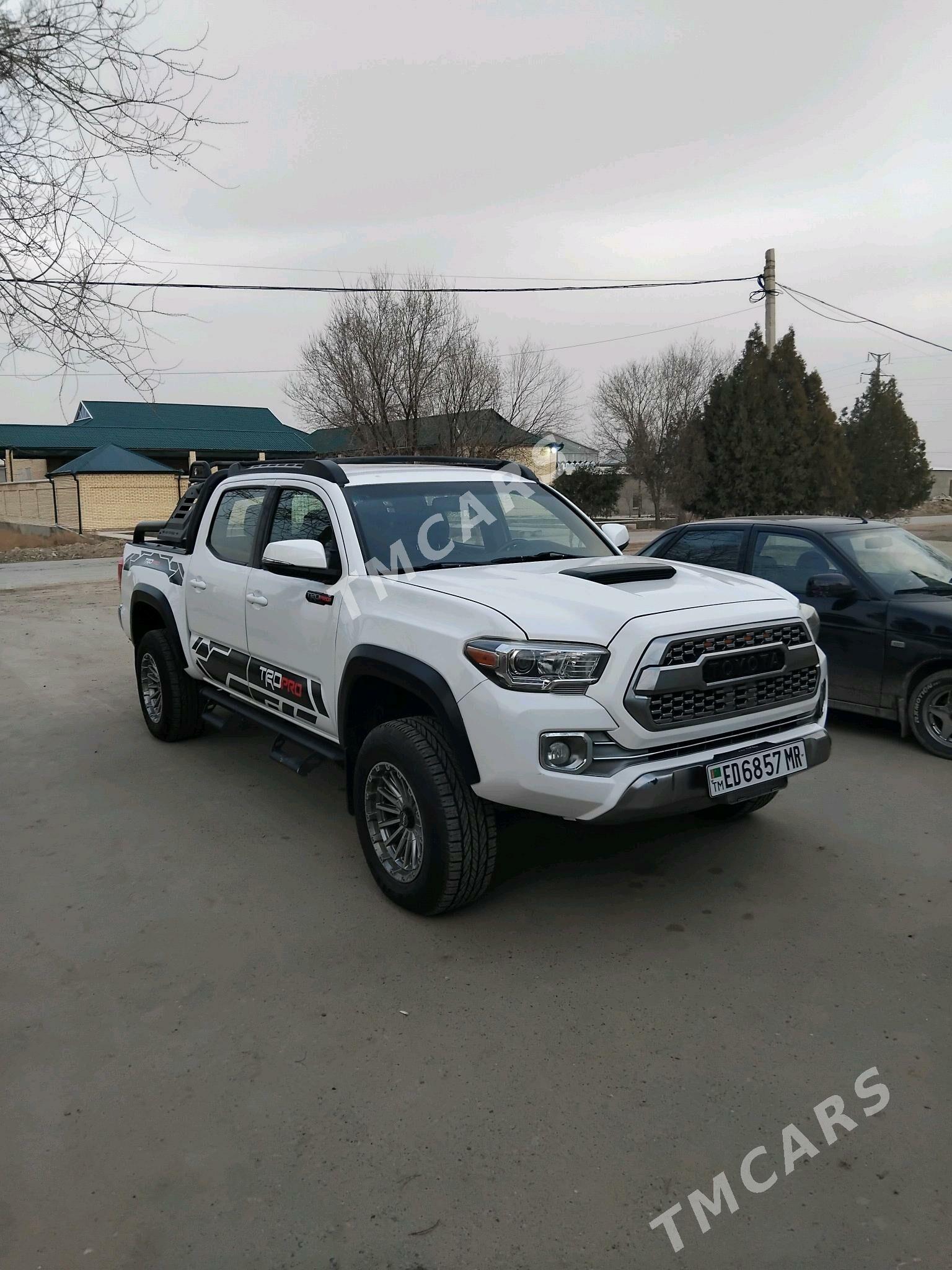 Toyota Tacoma 2018 - 420 000 TMT - Baýramaly - img 5