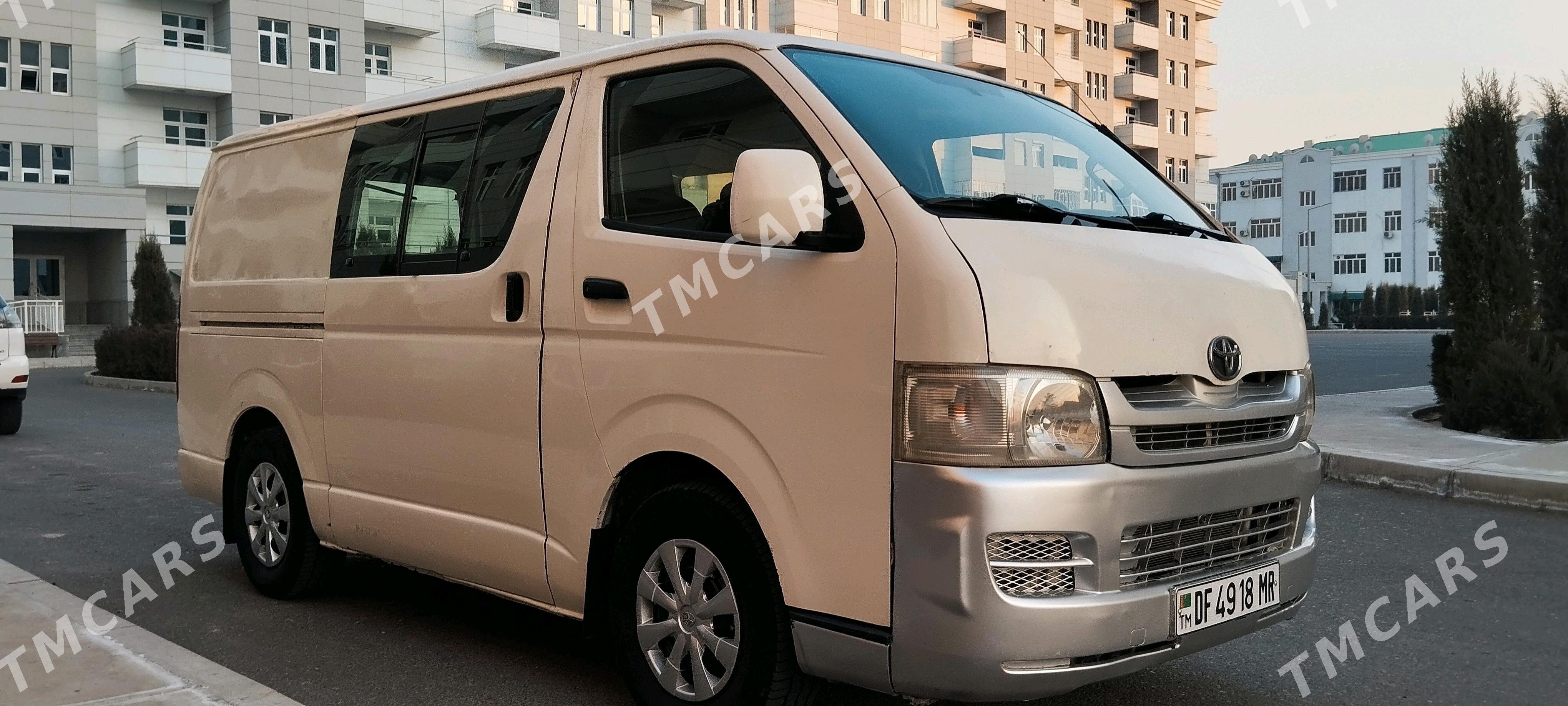 Toyota Hiace 2008 - 220 000 TMT - Мары - img 3