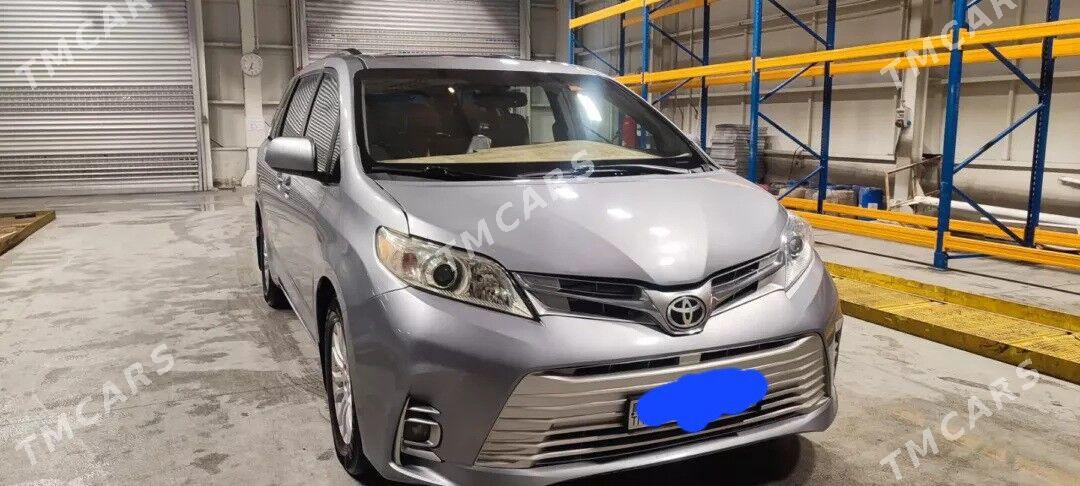 Toyota Sienna 2016 - 320 000 TMT - Türkmenbaşy - img 9