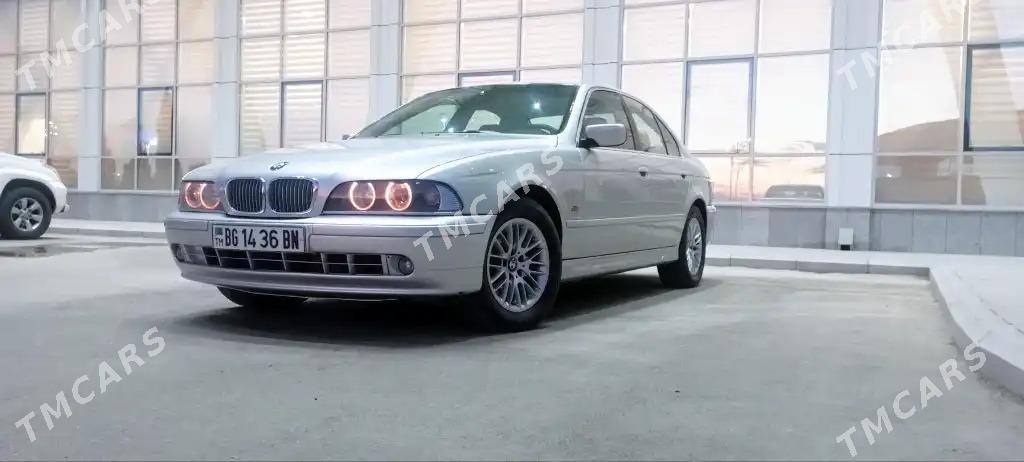 BMW E39 2002 - 126 000 TMT - Балканабат - img 3