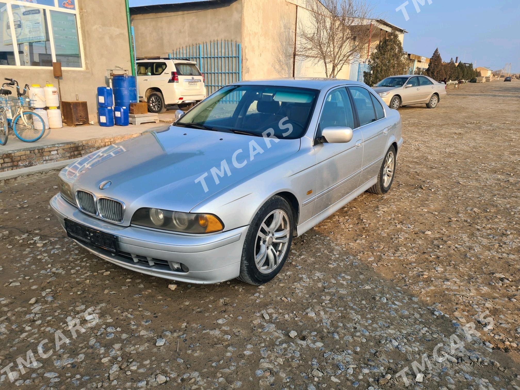 BMW 525 2001 - 110 000 TMT - Халач - img 4