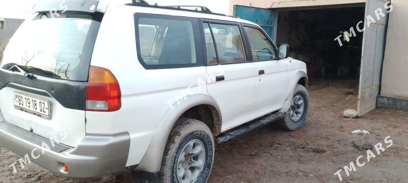 Mitsubishi Montero 1997 - 60 000 TMT - етр. Туркменбаши - img 3