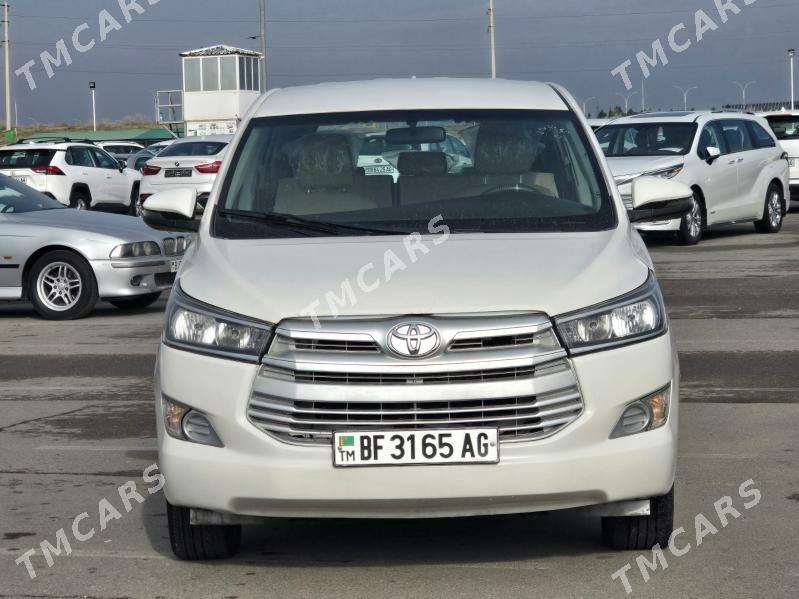 Toyota Innova 2019 - 245 000 TMT - Aşgabat - img 5