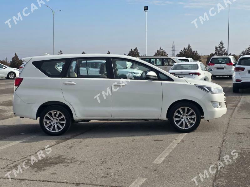 Toyota Innova 2019 - 245 000 TMT - Aşgabat - img 9