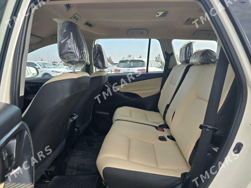 Toyota Innova 2019 - 245 000 TMT - Aşgabat - img 3