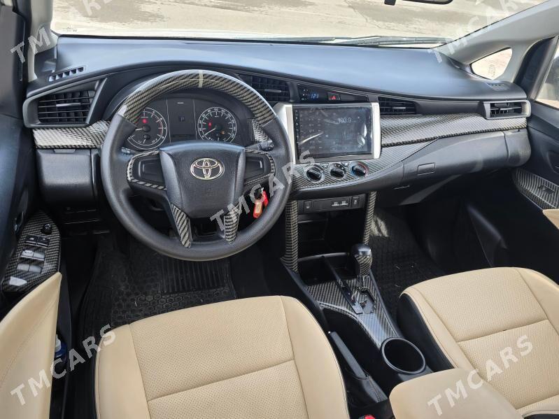 Toyota Innova 2019 - 245 000 TMT - Aşgabat - img 2