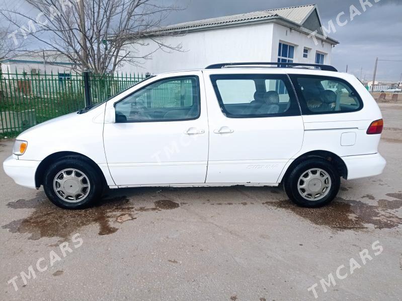 Toyota Sienna 2000 - 85 000 TMT - Эсенгулы - img 3