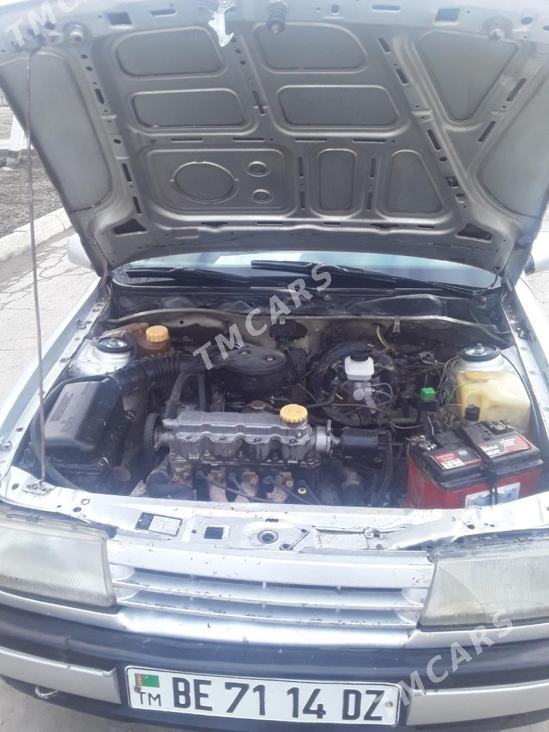 Opel Vectra 1991 - 32 000 TMT - Дашогуз - img 3