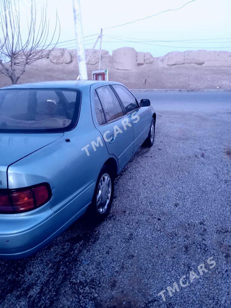 Toyota Camry 1994 - 85 000 TMT - Байрамали - img 3