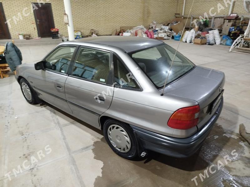 Opel Astra 1993 - 45 000 TMT - Mary - img 6