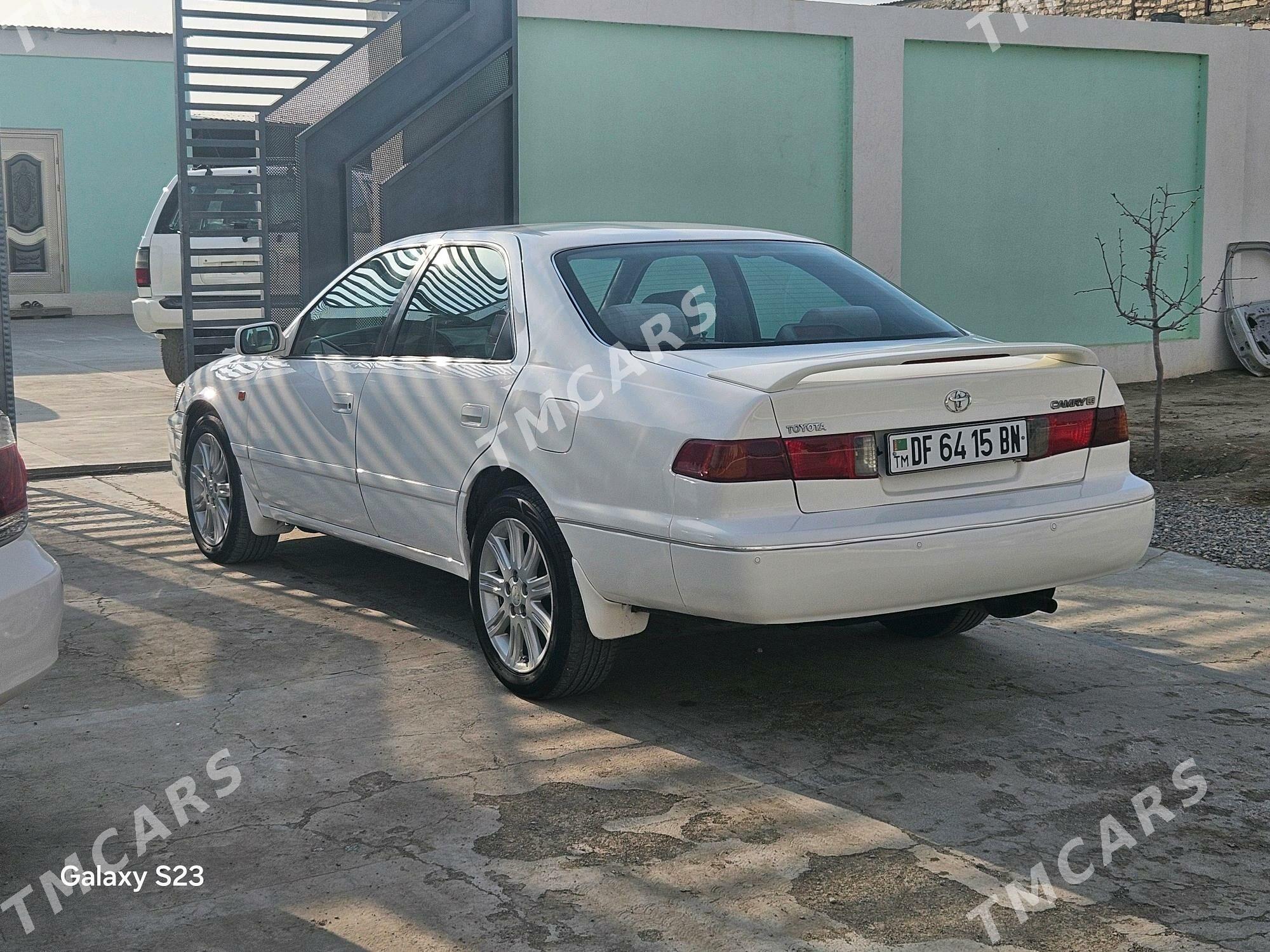 Toyota Camry 2000 - 102 000 TMT - Гызыларбат - img 3