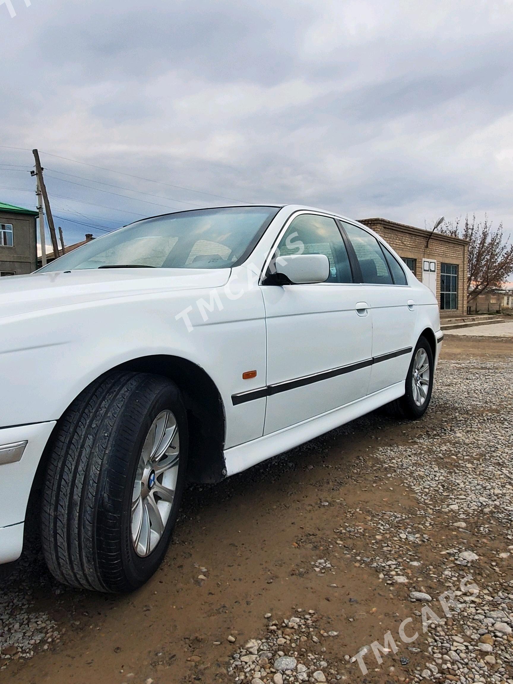 BMW E39 1998 - 72 000 TMT - Кака - img 3