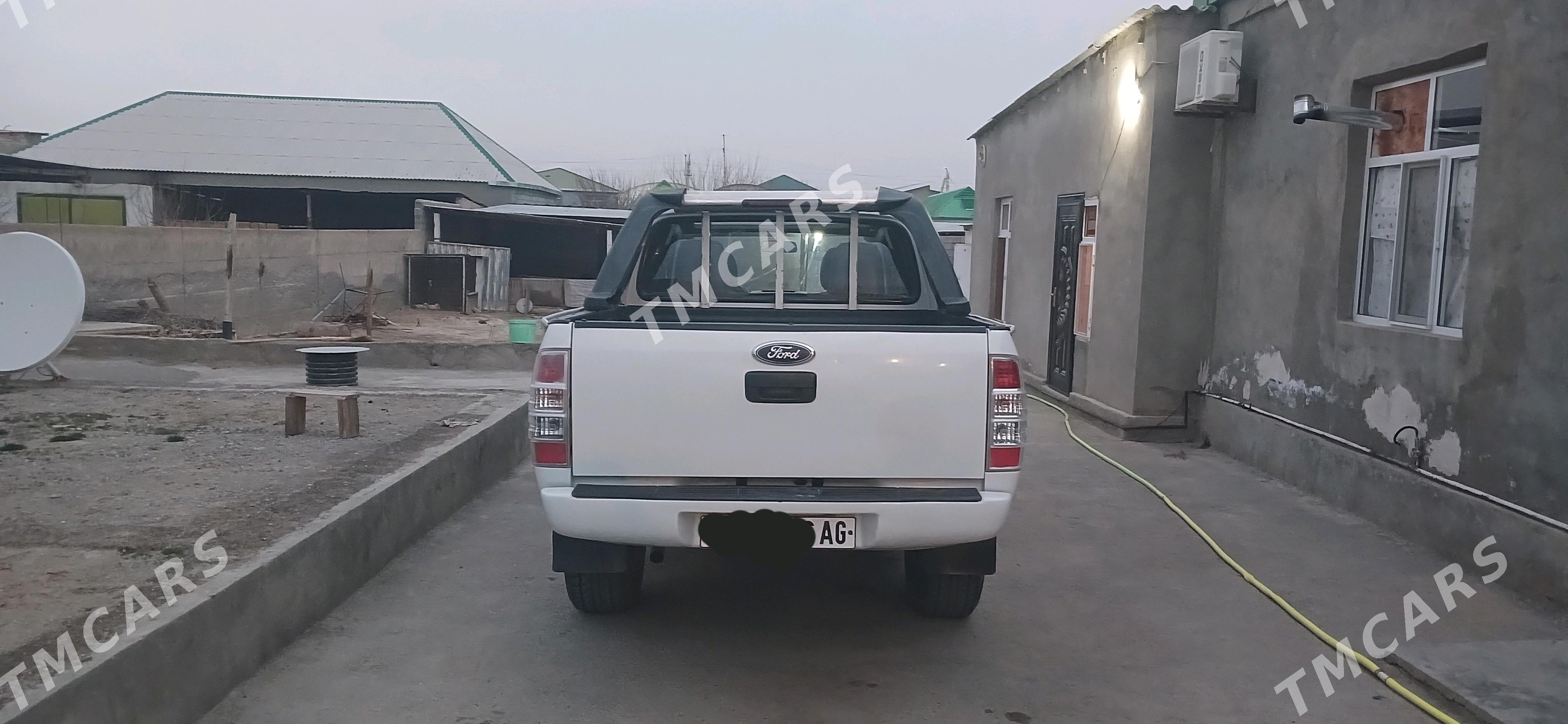 Toyota Hilux 2010 - 160 000 TMT - Aşgabat - img 2