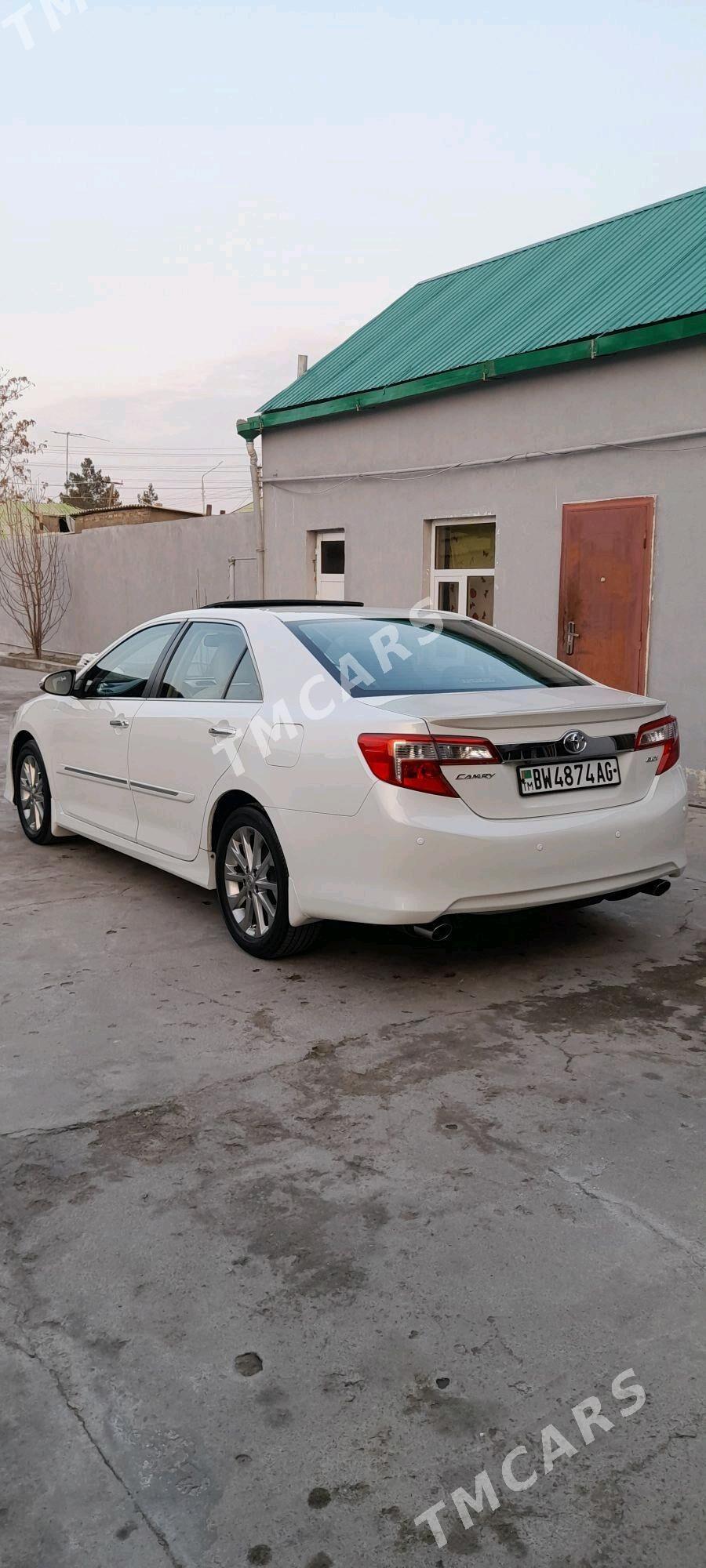 Toyota Camry 2014 - 272 000 TMT - Ашхабад - img 3