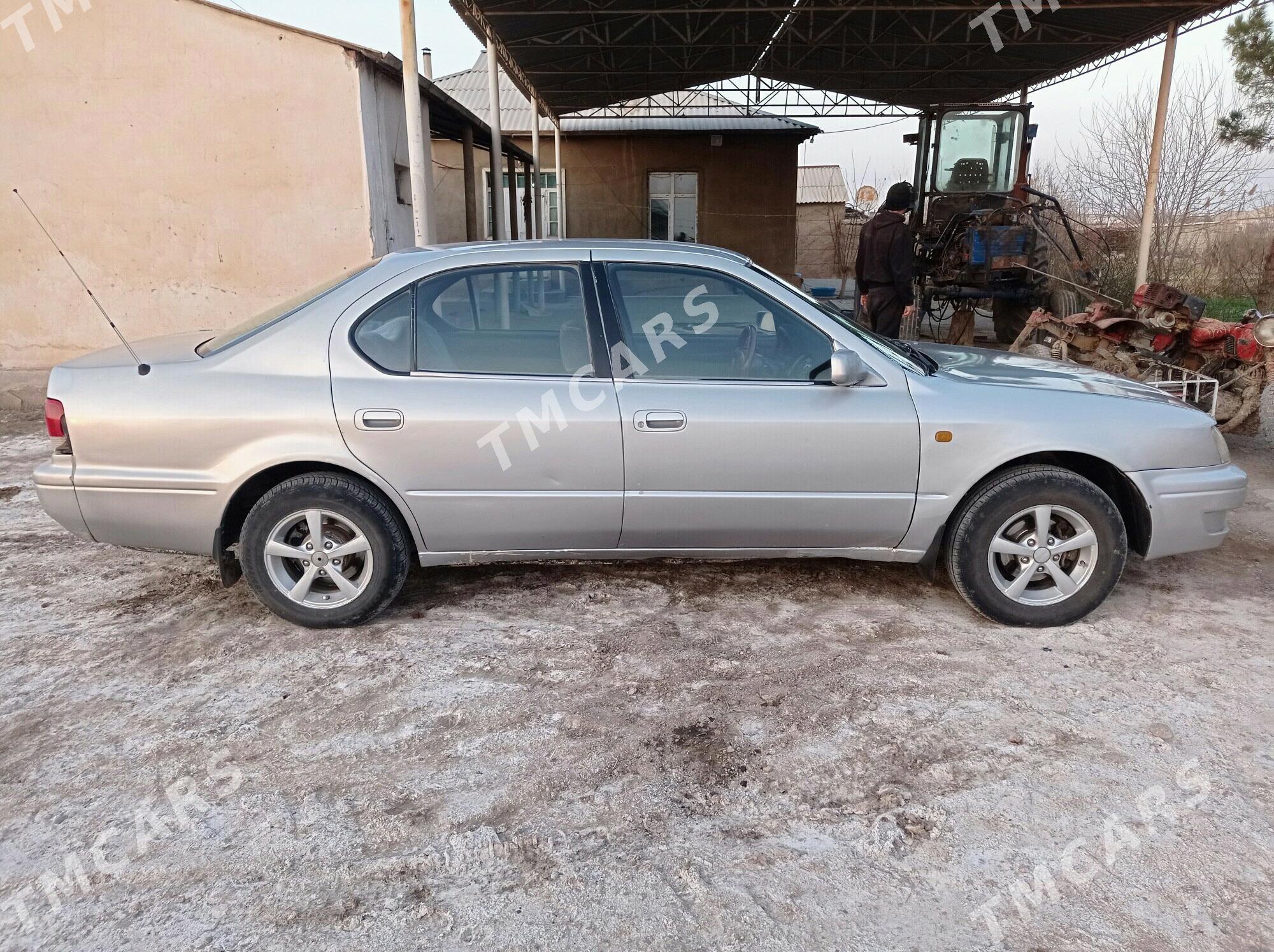 Toyota Camry 1994 - 50 000 TMT - Теджен - img 4