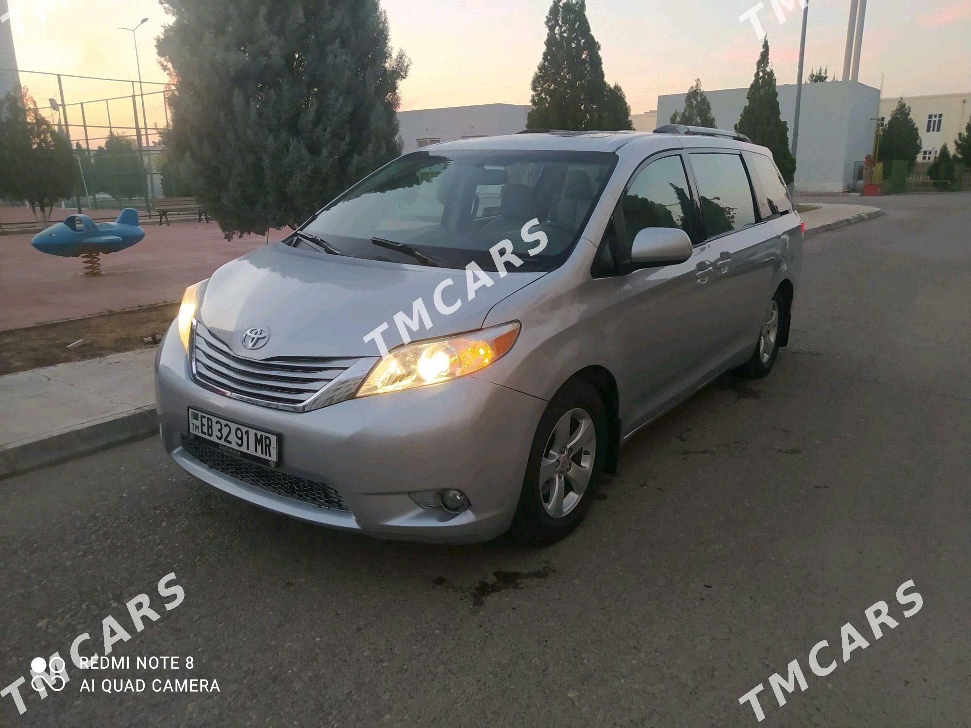 Toyota Sienna 2010 - 250 000 TMT - Baýramaly - img 2