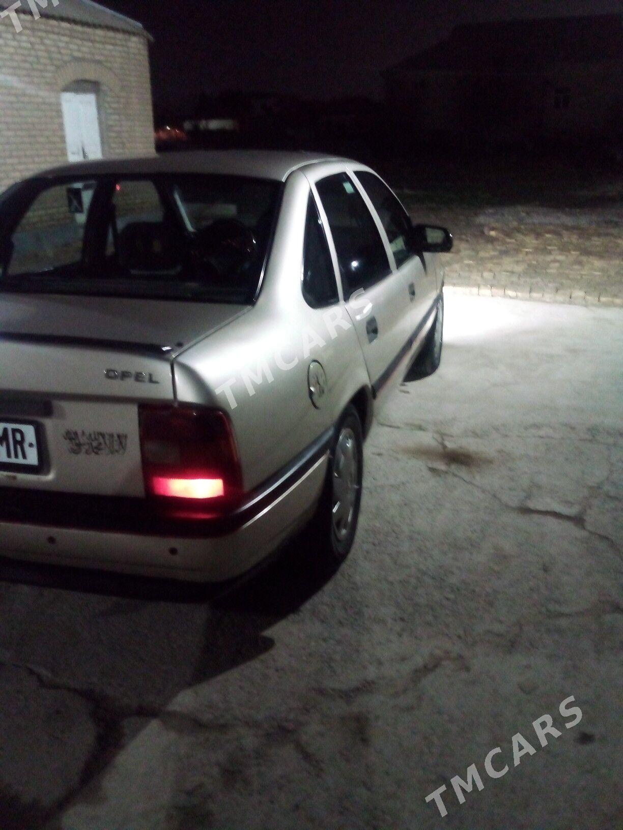 Opel Vectra 1990 - 40 000 TMT - Mary - img 2