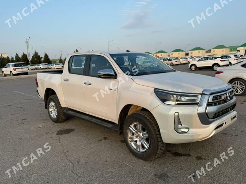 Toyota Hilux 2024 - 685 000 TMT - Aşgabat - img 5