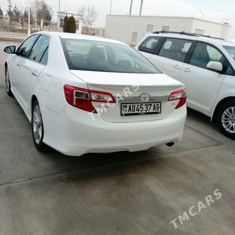 Toyota Camry 2013 - 220 000 TMT - 10 мкр - img 4