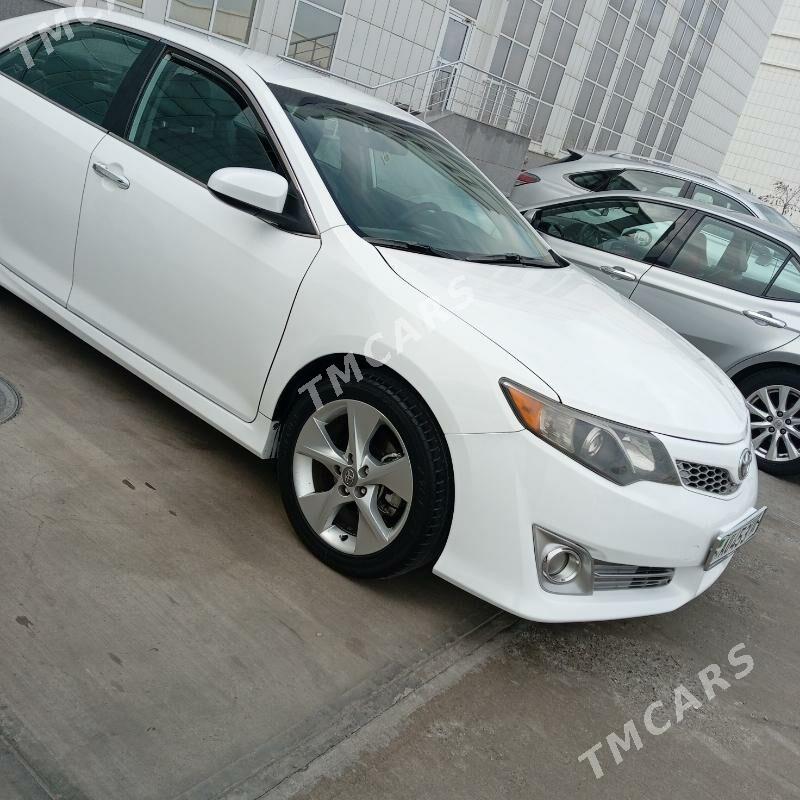 Toyota Camry 2013 - 220 000 TMT - 10 мкр - img 3