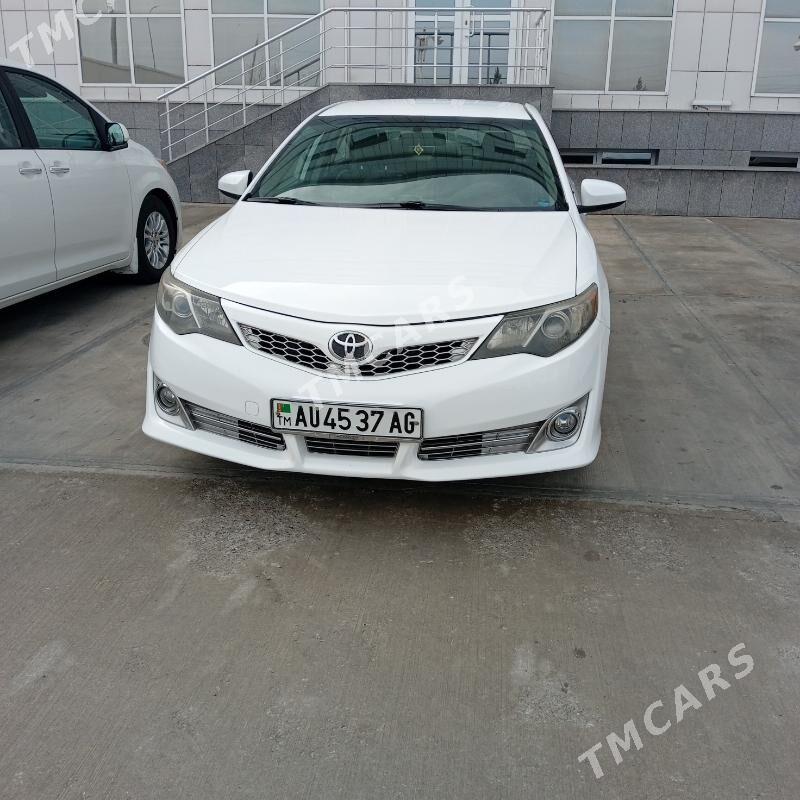 Toyota Camry 2013 - 220 000 TMT - 10 мкр - img 5