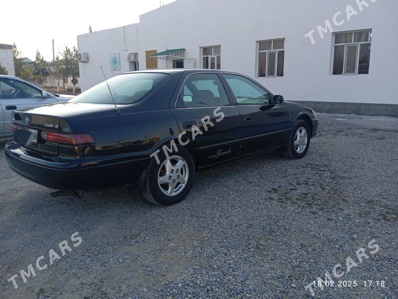 Toyota Camry 1999 - 100 000 TMT - Гызыларбат - img 4