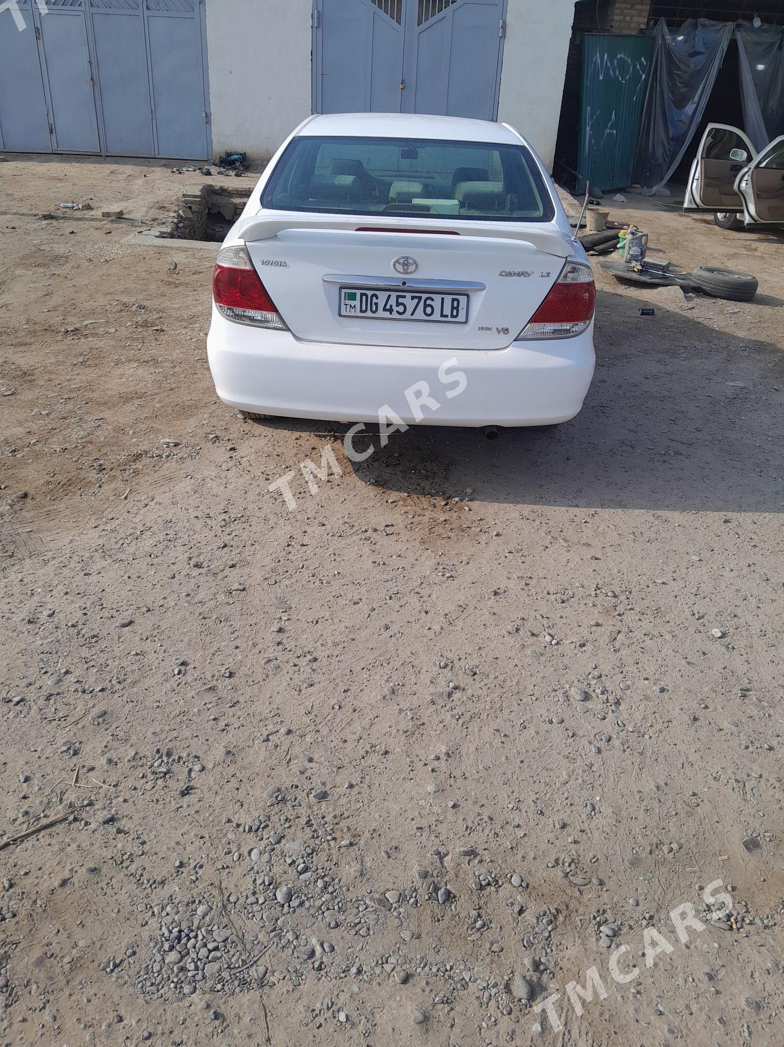 Toyota Camry 2005 - 130 000 TMT - Ёлётен - img 2