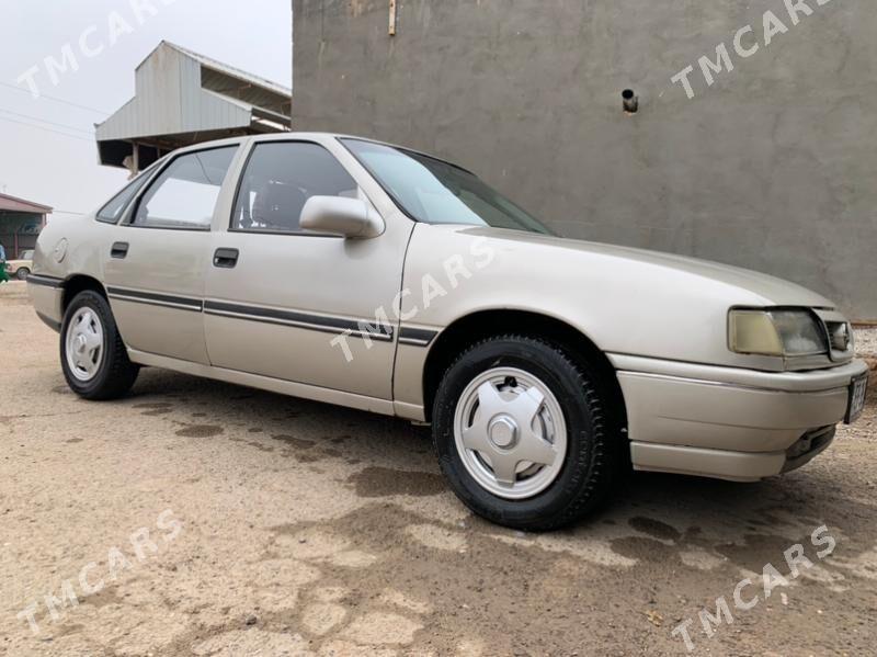 Opel Vectra 1990 - 32 000 TMT - Мары - img 3