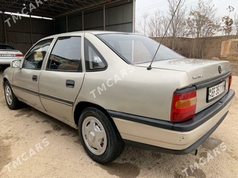 Opel Vectra 1990 - 32 000 TMT - Мары - img 9