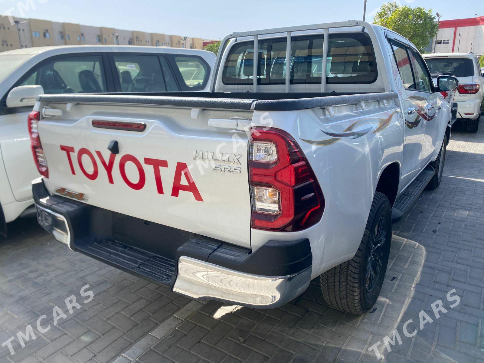 Toyota Hilux 2025 - 715 000 TMT - Aşgabat - img 10