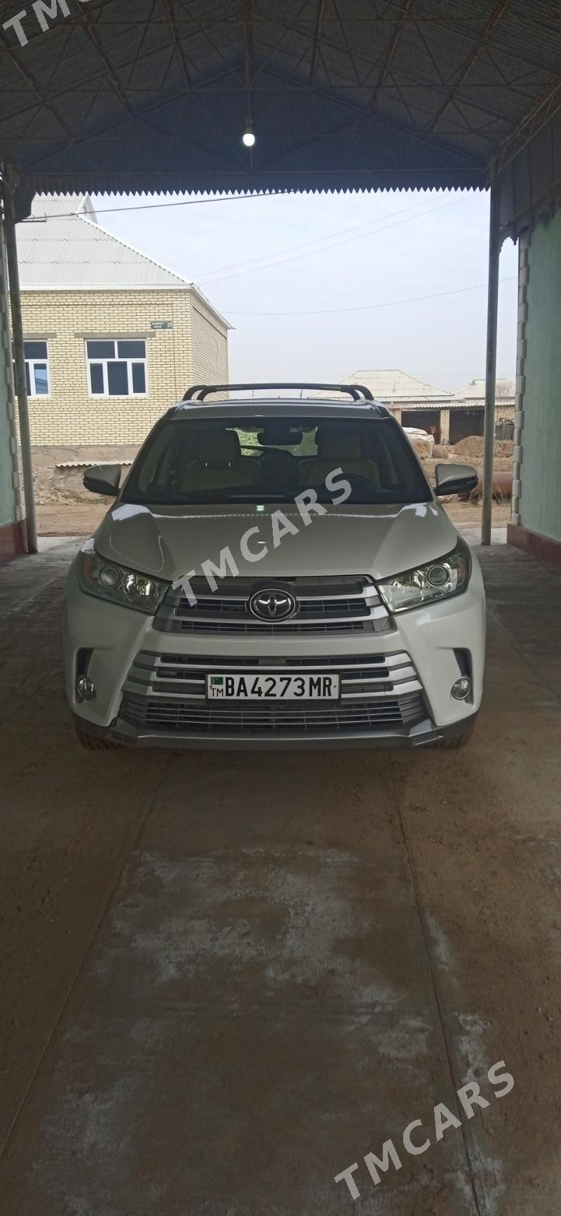 Toyota Highlander 2019 - 440 000 TMT - Baýramaly - img 4