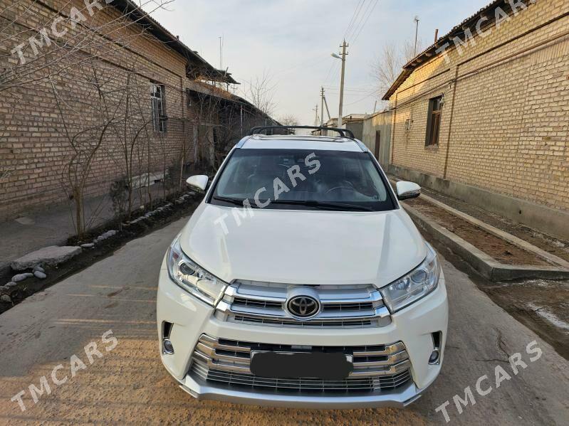 Toyota Highlander 2018 - 420 000 TMT - Дашогуз - img 4