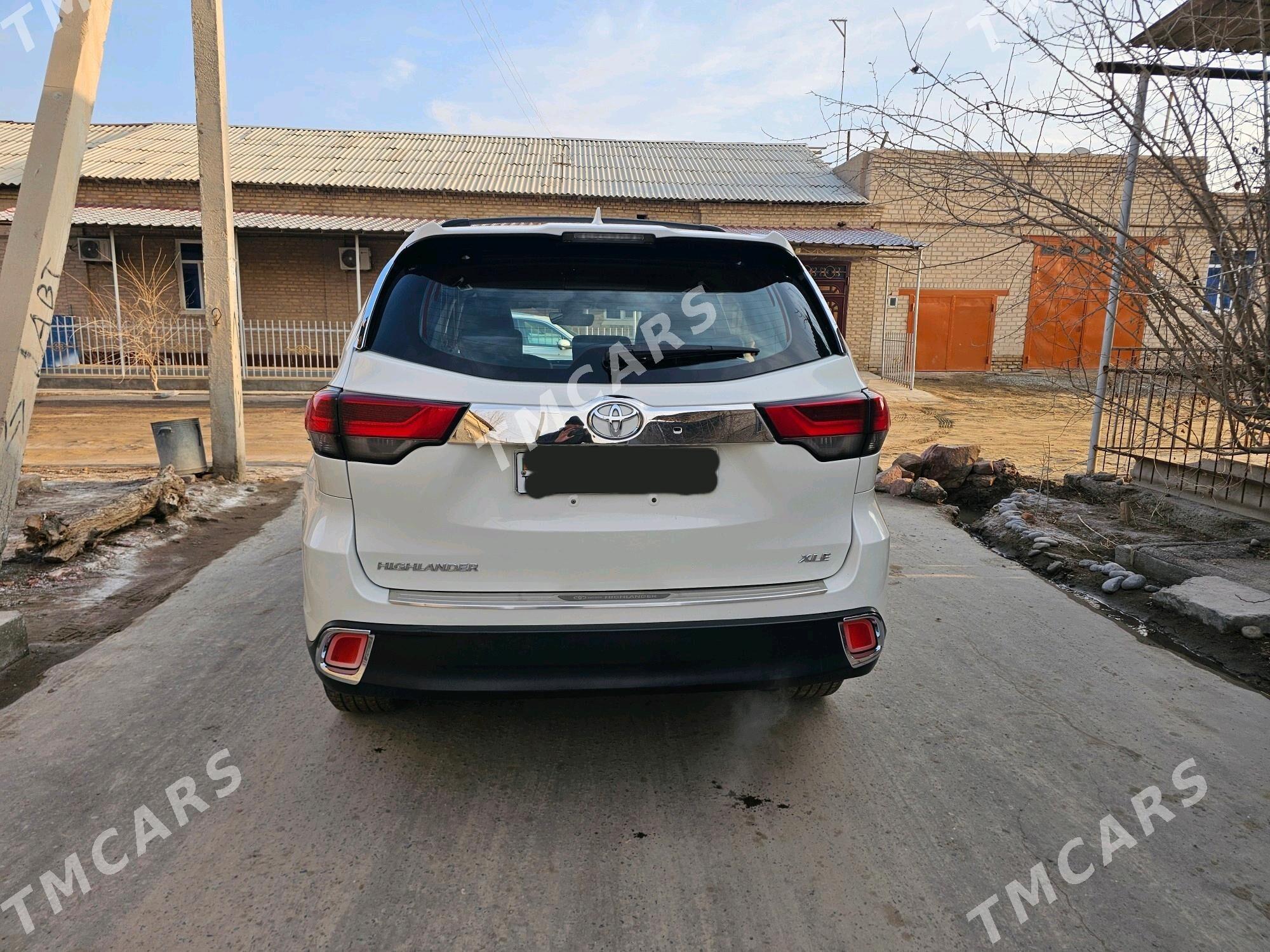 Toyota Highlander 2018 - 420 000 TMT - Дашогуз - img 6