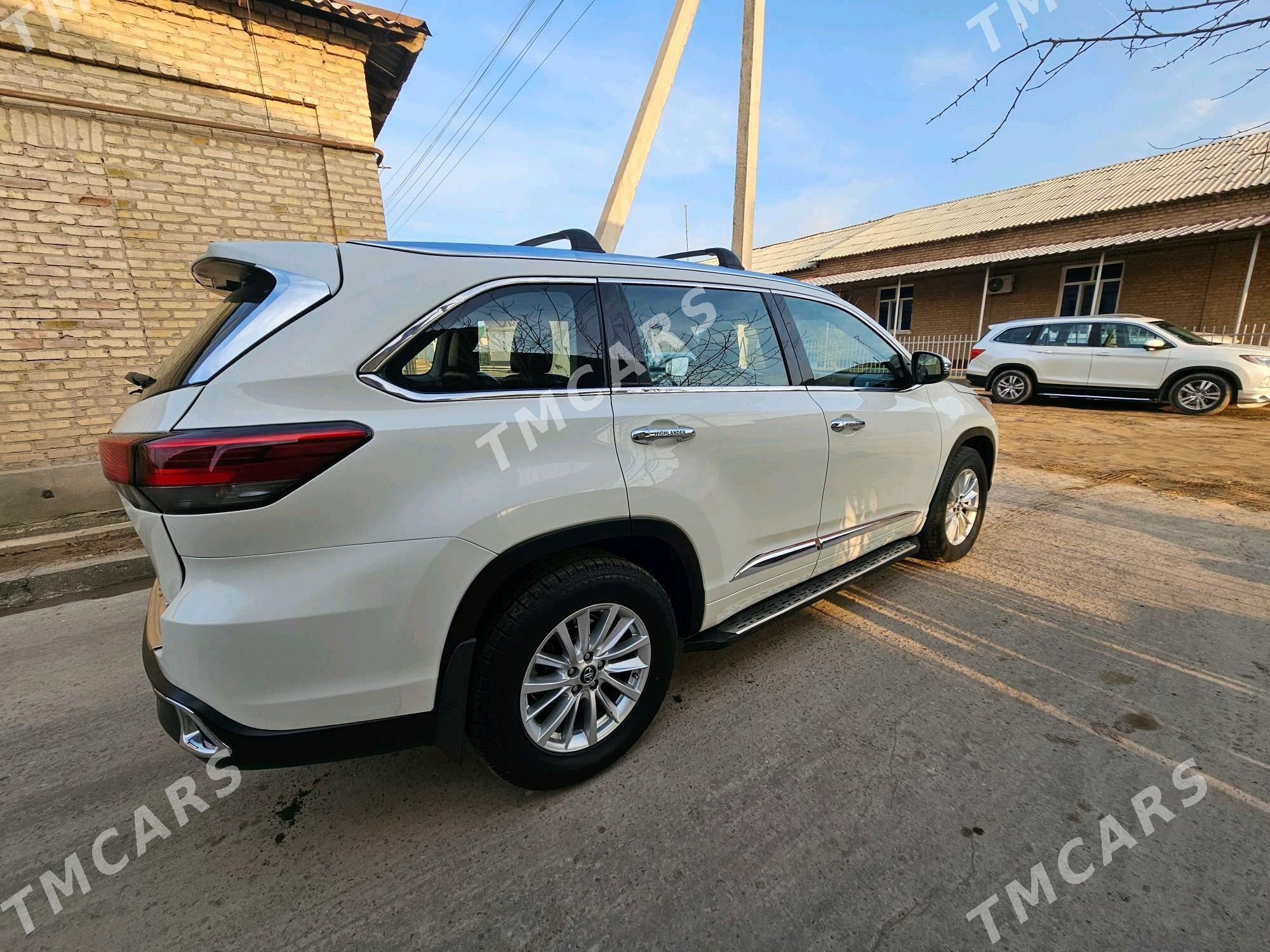 Toyota Highlander 2018 - 420 000 TMT - Дашогуз - img 7